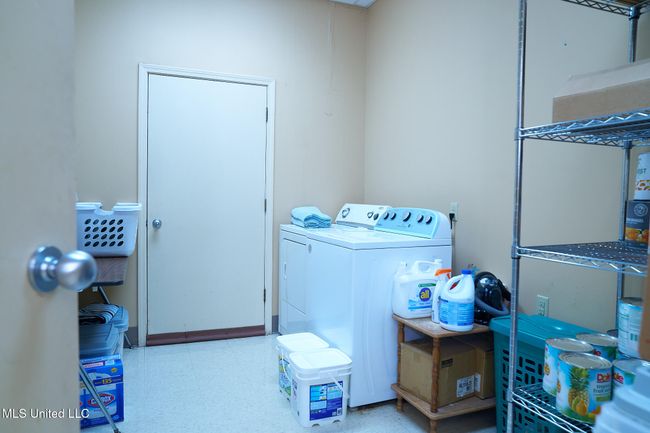 Laundry | Image 17