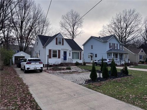 25725 Cook Rd, Olmsted Falls, OH, 44138-1451 | Card Image