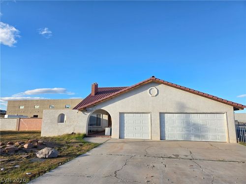 6440 Laredo St, Las Vegas, NV, 89146-5253 | Card Image