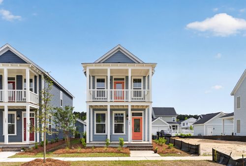 745 Blueway Ave, Summerville, SC, 29486-5478 | Card Image