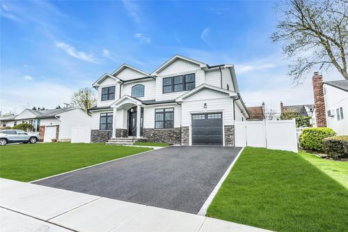 7 Sheridan St, Old Bethpage, NY, 11804-1417 | Card Image