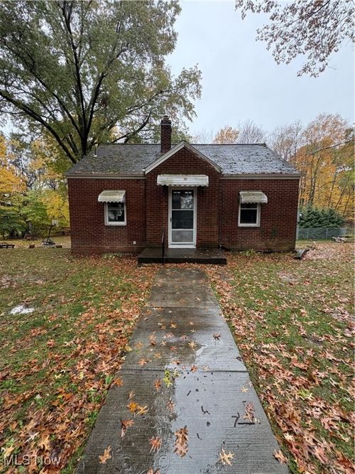 9 Kreidler Rd, Poland, OH, 44514-3464 | Card Image