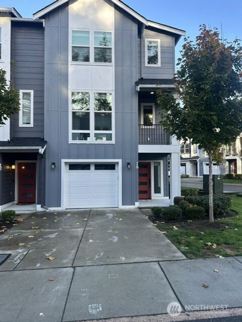 h7-13717 Admiralty Way, Lynnwood, WA, 98087-5711 | Card Image