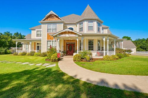 1009 Se County Rd, Ada, OK, 74820-6705 | Card Image