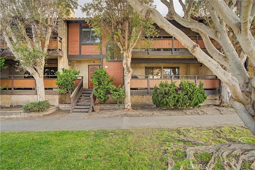 214 Topaz Street, Redondo Beach, CA, 90277 | Card Image