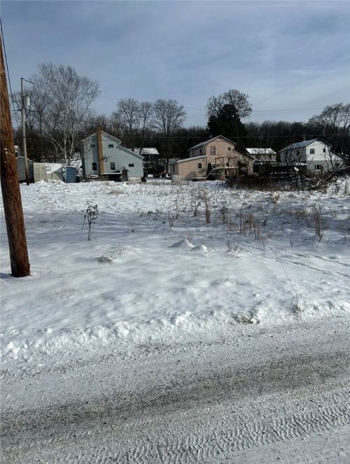 107 Mountain Man Rd, Conemaugh/Young Twps - IND, PA, 15756 | Card Image