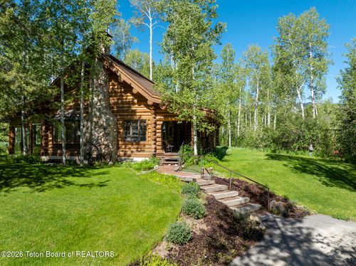 9952 Little Pine Ln, Victor, ID, 83455-1058 | Card Image