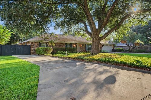 1908 Choctaw Dr, Alexandria, LA, 71301-2814 | Card Image