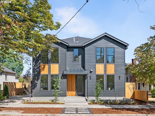 8-2067 Se Harold St, Portland, OR, 97202-4936 | Card Image