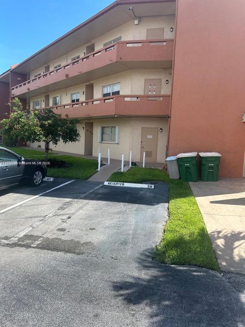 apt-302-8834 W Mcnab Rd, Tamarac, FL, 33321-3656 | Card Image