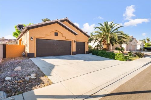 5213 Red Glory Dr, Las Vegas, NV, 89130-5389 | Card Image