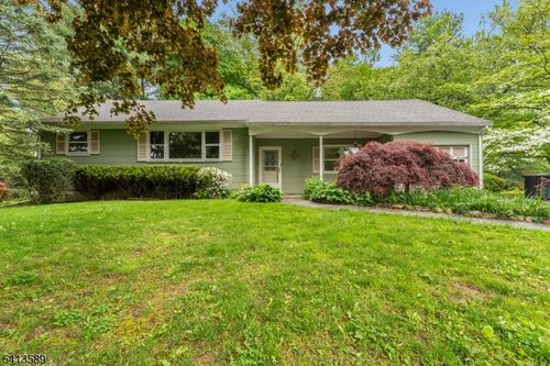 19 Hillside Dr, Clinton, NJ, 08809-1244 | Card Image