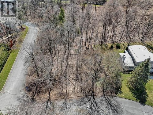 20 Robin Cres, Gloucester, ON, K1J6J4 | Card Image