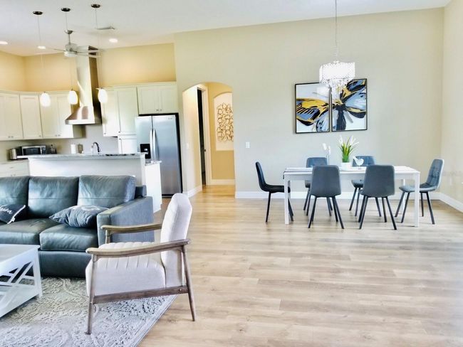 Dining | Image 6