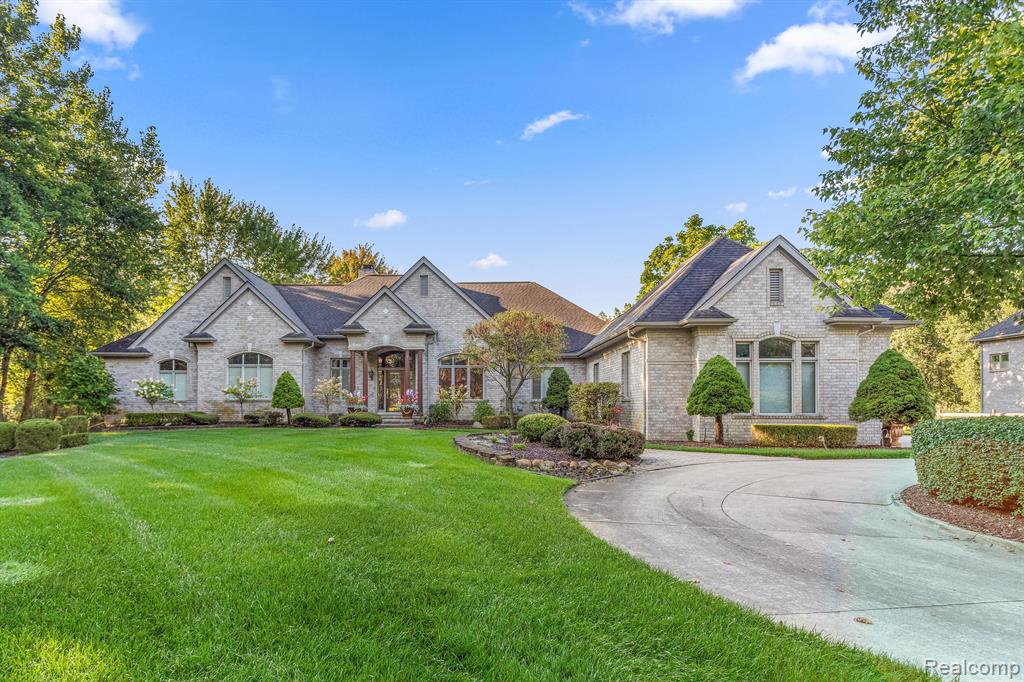 Dean Dr, Washington, MI 48094