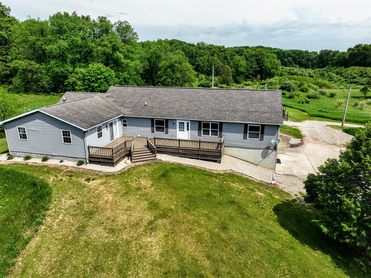 Hyland Rd, Bellevue, MI 49021