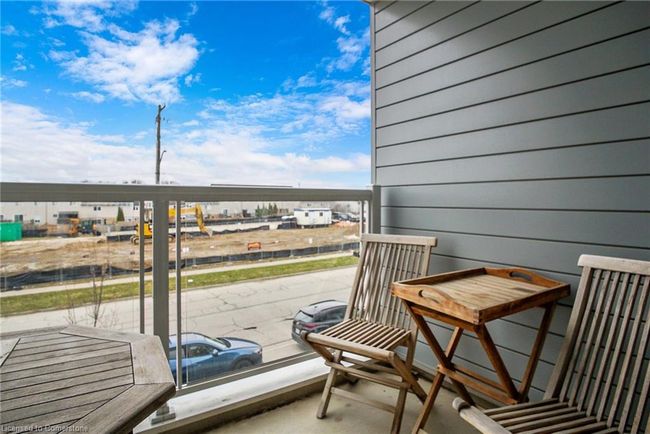 100 Seabrook Dr, Townhouse with 2 bedrooms, 3 bathrooms and 1 parking in Kitchener ON | Image 11