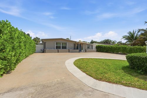 924 Sarazen Dr, West Palm Beach, FL, 33413-1233 | Card Image