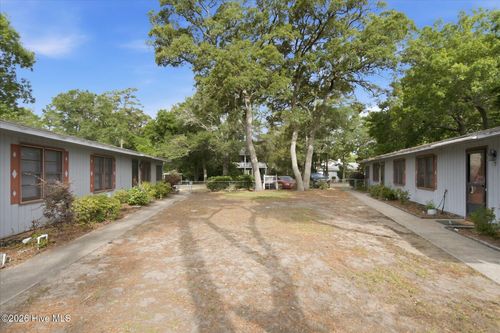 518 Norton St, Oak Island, NC, 28465-8011 | Card Image