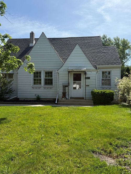 3035 Peoria St, Steger, IL, 60475-1179 | Card Image