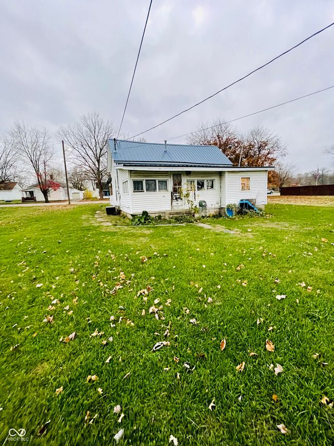 210 N Grant St, House other with 1 bedrooms, 1 bathrooms and null parking in Cayuga IN | Image 4
