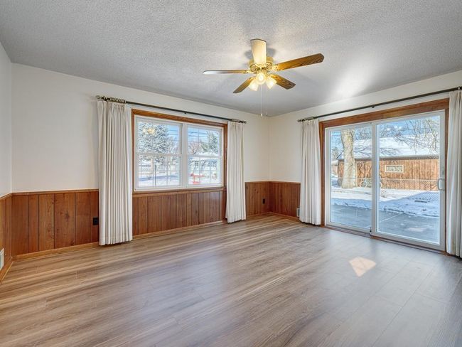6 - Family Room.jpg | Image 6