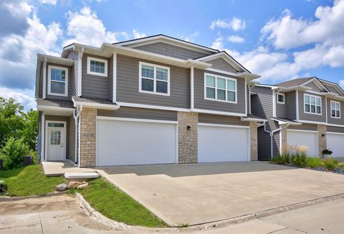 5430 154th Ct, Urbandale, IA, 50323-1211 | Card Image