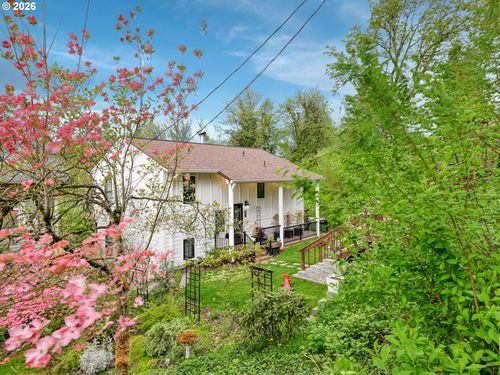 601 4th Ave, Oregon City, OR, 97045-3109 | Card Image