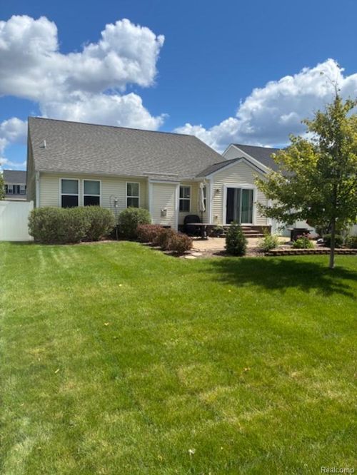 29823 Thistle Ln, New Hudson, MI, 48165-9843 | Card Image
