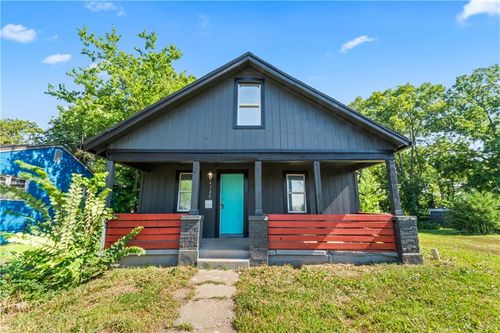4320 E 43rd St, Kansas City, MO, 64130-2106 | Card Image