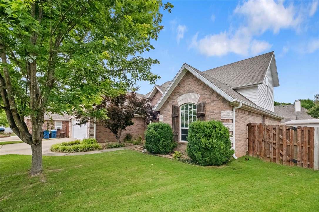 Clover Ct, Bentonville, AR 72712