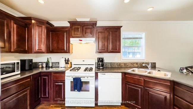 10 Bloomsbury Dr, Home with 2 bedrooms, 1 bathrooms and 2 parking in Goderich ON | Image 19