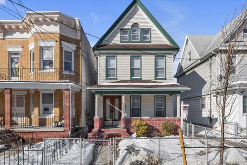 104-47 89th Ave, Richmond Hill, NY, 11418-2147 | Card Image