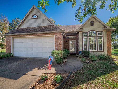 421 Pepperidge Lane, Evansville, IN, 47711 | Card Image