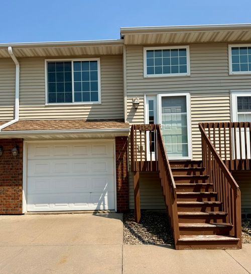 1450 Easton Ln, North Liberty, IA, 52317-8052 | Card Image