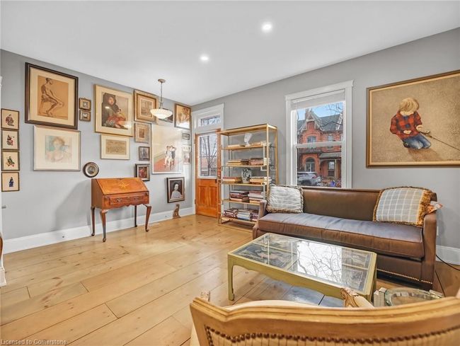 80 Ferrie St W, House other with 2 bedrooms, 2 bathrooms and 1 parking in Hamilton ON | Image 4