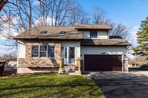 1900 Loganberry Lane, Crown Point, IN, 46307 | Card Image