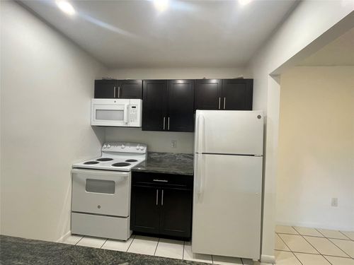 apt-205-6040 Shakerwood Cir, Tamarac, FL, 33319-8301 | Card Image