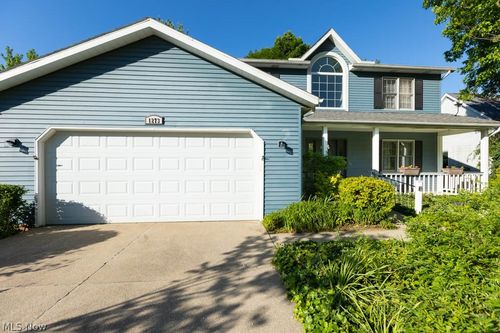 1273 Sharonbrook Dr, Twinsburg, OH, 44087-2757 | Card Image