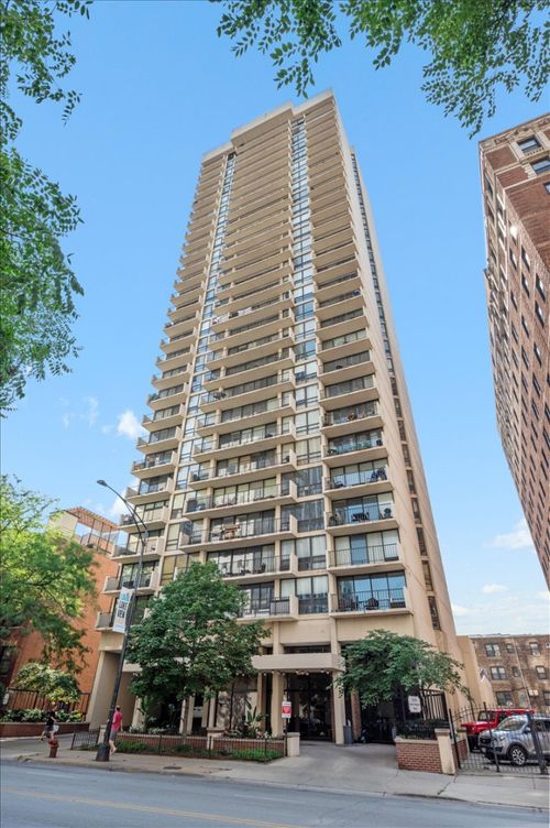 27b-3150 N Sheridan Road, Chicago, IL, 60657 | Card Image
