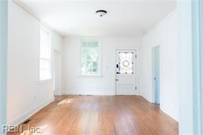 525 Main St, House other with 6 bedrooms, 3 bathrooms and null parking in Mathews VA | Image 13