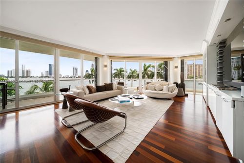 apt-304-2600 Island Blvd, Aventura, FL, 33160-5207 | Card Image