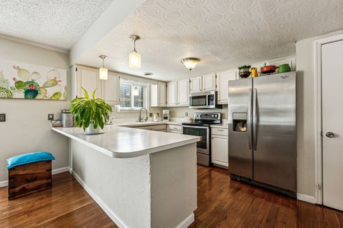 202 Lake Chateau Dr, Hermitage, TN, 37076-3008 | Card Image