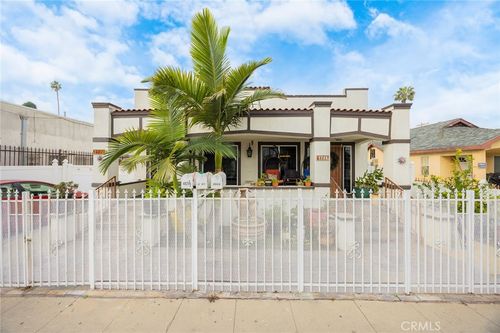 4019 S Van Ness Ave, Los Angeles, CA, 90062 | Card Image