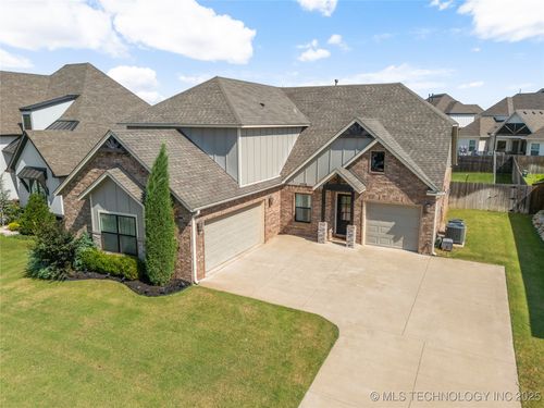 2918 Van Buren Ct, Broken Arrow, OK, 74011-1954 | Card Image