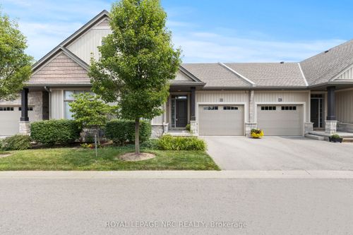 30 Blossom Common, Saint Catharines, ON, L2M0B3 | Card Image