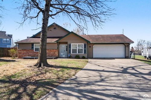 1605 E 21st Place, Lawrence, KS, 66046 | Card Image