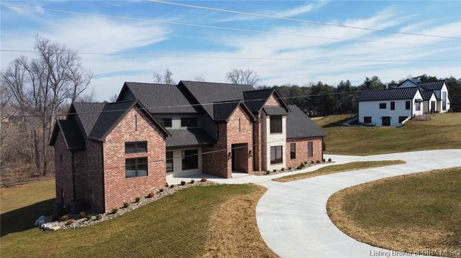 5560 Old Vincennes Rd, Home with 4 bedrooms, 4 bathrooms and null parking in Floyds Knobs IN | Image 94