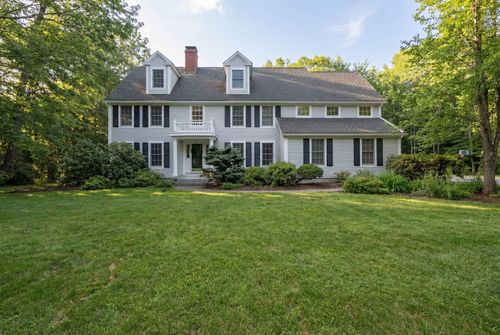10 Susan Lane, Falmouth, ME, 04105 | Card Image