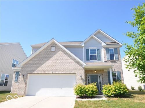 6120 Pebblebrooke Rd, Whitestown, IN, 46075-9002 | Card Image